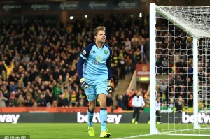  克莱蒙门将连续扑点，球队惊险守平强敌  