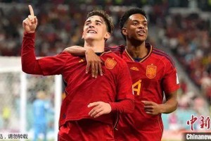  阿森纳小将恩瓦内里破门，成队史最年轻进球者  